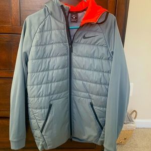 Nike men’s dri fit coat. Men’s size medium.